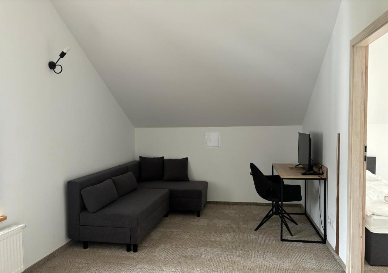 Vila Folwark Matecznik Sedzinko Exteriér fotografie