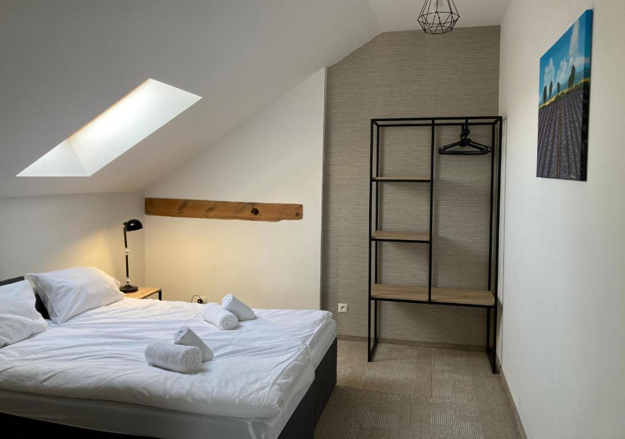 Vila Folwark Matecznik Sedzinko Exteriér fotografie
